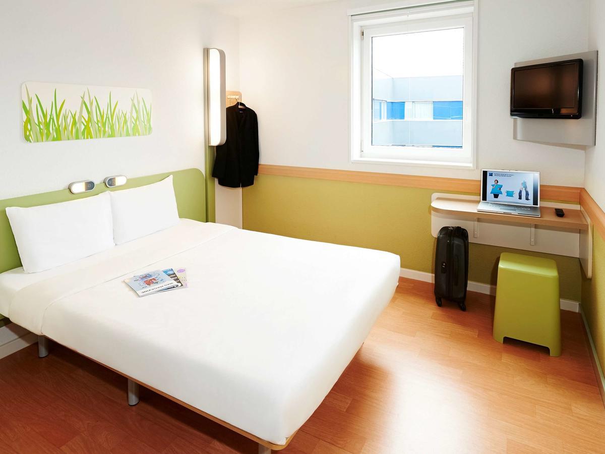 Ibis Budget Montbeliard Ngoại thất bức ảnh