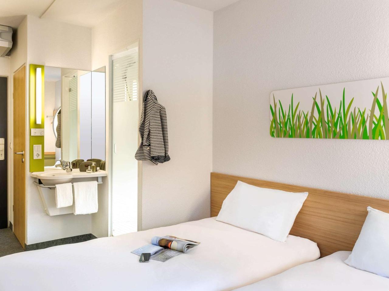 Ibis Budget Montbeliard Ngoại thất bức ảnh